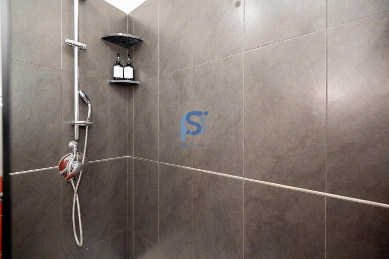 Il Vittoria Apartment Ласкари Екстериор снимка